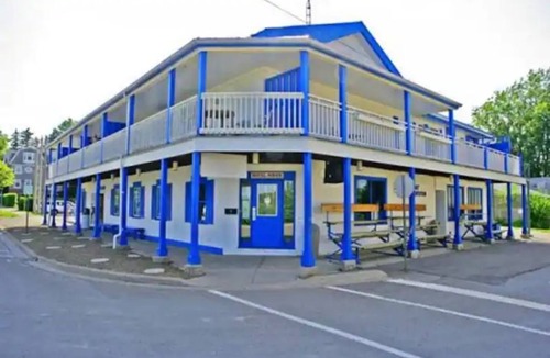 Historic Old Town Hotel | Historical Waterfront King George Inn 8