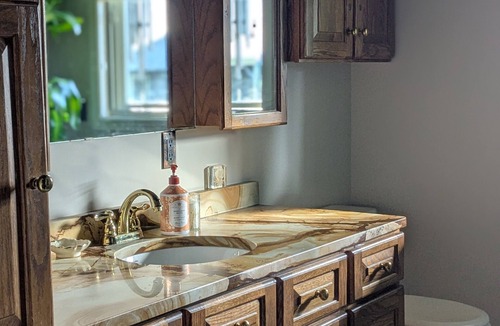 Fort Erie House | Hobby Farm and Hunting Cottage