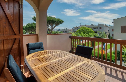 Calonge Apartment | Holiday Apartment "A Sant Antoni de Calonge" with Pool, Wi-Fi, Garden & Terrace