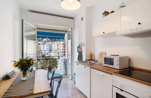 Ospedaletti Apartment | Holiday Apartment 'Margherita' with Sea View, Balcony & Wi-Fi