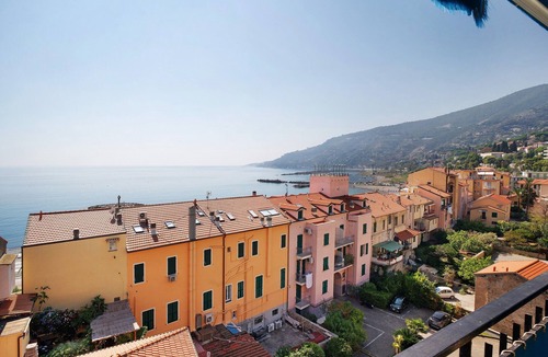 Ospedaletti Apartment | Holiday Apartment 'Margherita' with Sea View, Balcony & Wi-Fi