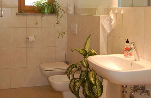 Tesimo Apartment | Holiday apartment with balcony