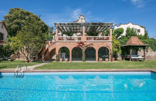 Castellar del Valles House | Holiday house Castellar del Valles for 1 - 16 persons with 6 bedrooms - Holiday house