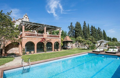 Castellar del Valles House | Holiday house Castellar del Valles for 1 - 16 persons with 6 bedrooms - Holiday house