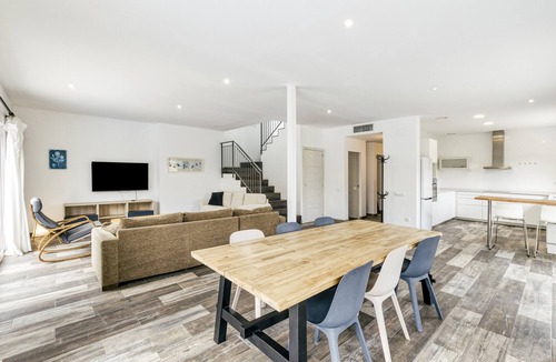 Sant Pere Pescador House | Holiday Home 'Sant Pere' with Private Pool, Private Terrace and Wi-Fi