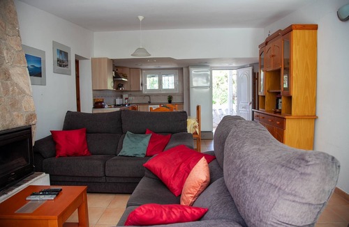 Tossa de Mar House | Holiday Home 'Andrea' with Mountain View, Private Terrace and Wi-Fi