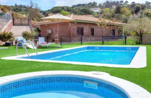 Lloret Blau House | Holiday Home Astral by Interhome
