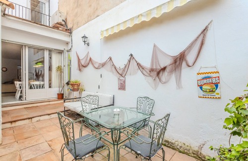 Palafrugell House | Holiday Home 'Ca L' Anton' with Private Terrace, Wi-Fi and Air Conditioning