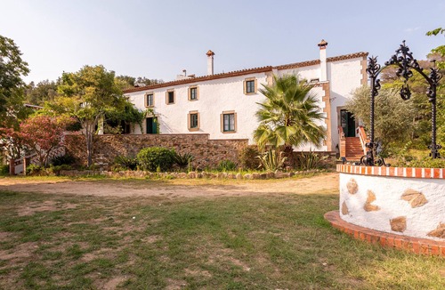 Tossa de Mar House | Holiday Home 'Can Garriga, Casa Quimet' with Mountain View, Private Terrace and Wi-Fi