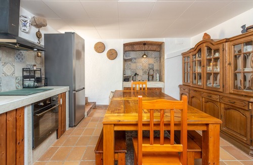 Tossa de Mar House | Holiday Home 'Can Garriga' with Mountain View, Private Terrace and Wi-Fi