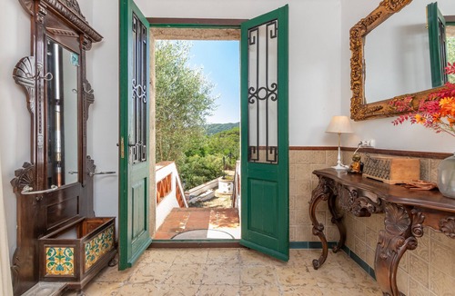 Tossa de Mar House | Holiday Home 'Can Garriga' with Mountain View, Private Terrace and Wi-Fi
