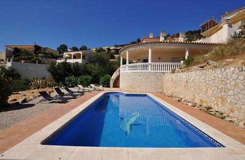 Palau-Saverdera House | Holiday Home in Empuriabrava with Private Pool