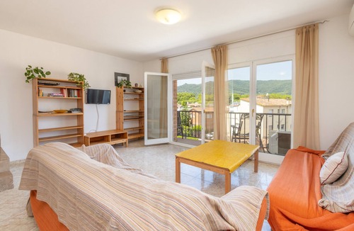 Banyoles House | Holiday Home 'Lago De Banyoles' with Lake View, Wi-Fi and Air Conditioning