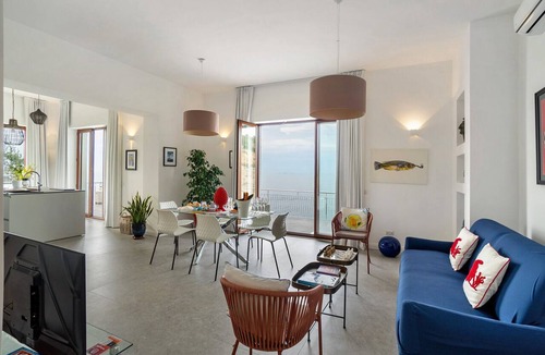 Massa Lubrense Villa | Holiday Home 'Luxury Villa - La Balena Blu' with Sea View, Wi-Fi and Air Conditioning