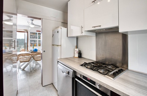 Calonge House | Holiday Home 'Mathilda' with Sea View, Wi-Fi and Air Conditioning