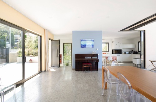 Sa Riera House | Holiday Home 'Sa Punta 11' with Sea View, Private Pool and Wi-Fi