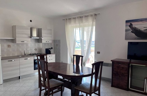 Isola Sacra House | Holiday Home 'Titina's House' with Balcony, Wi-Fi and Air Conditioning