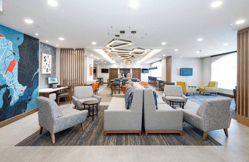 Township of Woolwich Hotel | Holiday Inn Express Hotel & Suites Waterloo - St Jacobs by IHG