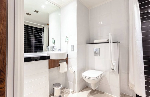Ingliston Hotel | Holiday Inn Express Edinburgh Airport by IHG