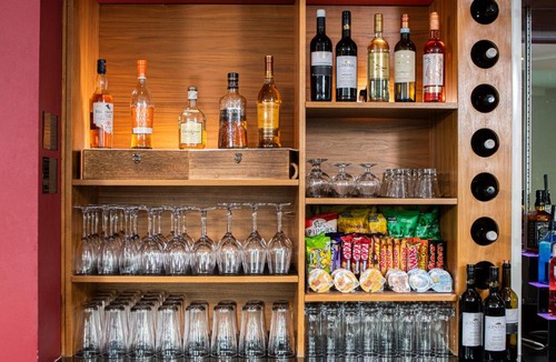 Hamilton Hotel | Holiday Inn Express Hamilton by IHG