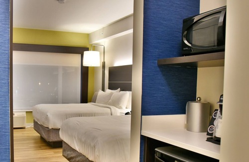 Downtown Gatineau Hotel | Holiday Inn Express & Suites - Gatineau - Ottawa by IHG