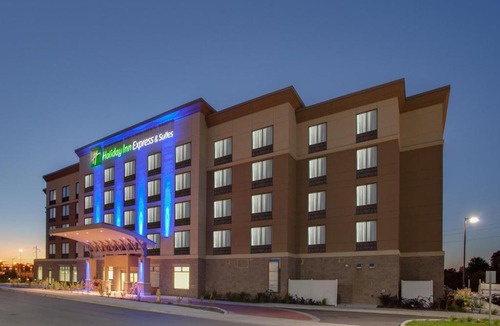 Industrial Park Hotel | Holiday Inn Express & Suites Ottawa East-Orleans by IHG