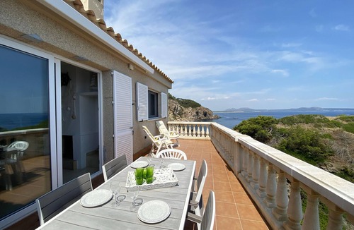 Begur Apartment | Holiday rental apartment with swimming pool in Begur, Aiguafreda