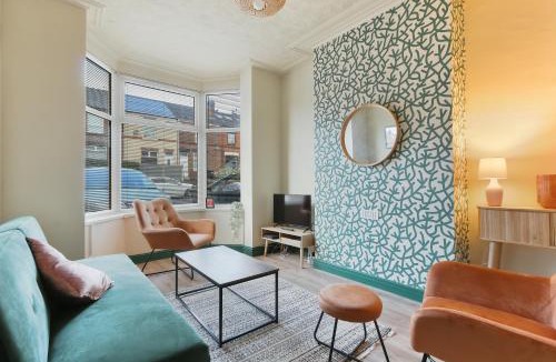 Rotherham Apartment | Home from Home 4 Bed - Ideal for Workers & Great for Groups, FREE Parking, Spacious, Pet Friendly Netflix