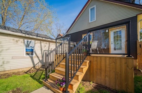 Niagara Falls House | Home in heart of Niagara Falls