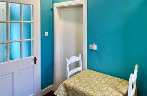 Cowdenbeath Apartment | Homely Base