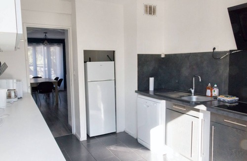 Moulin a Vent Apartment | Homerez - Spacious Apartment in Perpignan, balcony