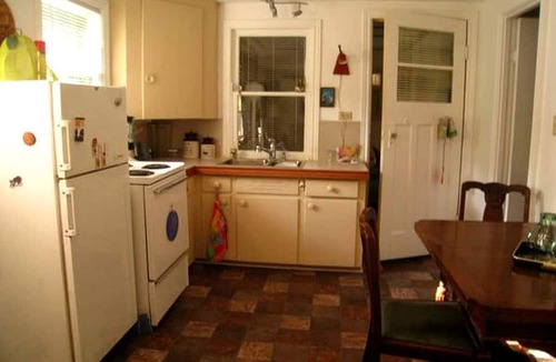 Turkey Point Cottage | Homey Lakefront Cottage Rental near Turkey Point, Ontario