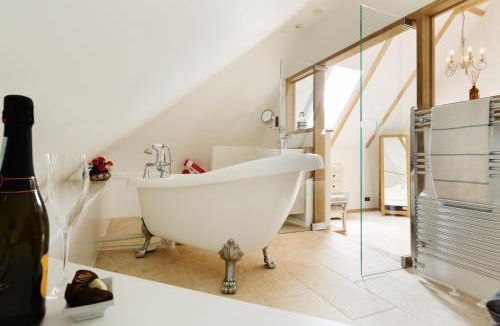 Stoke Ash House | Honeysuckle Cottage