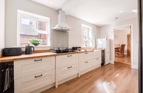 Ipswich House | Host & Stay | Sherrington Road Abode