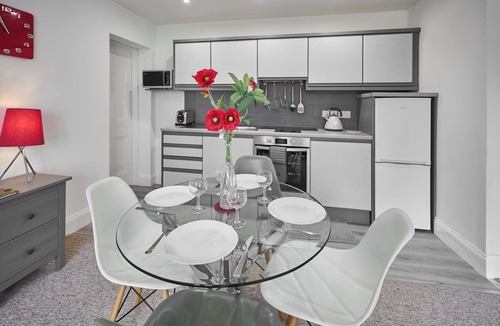 Bedlington Apartment | Host Stay The Paddock