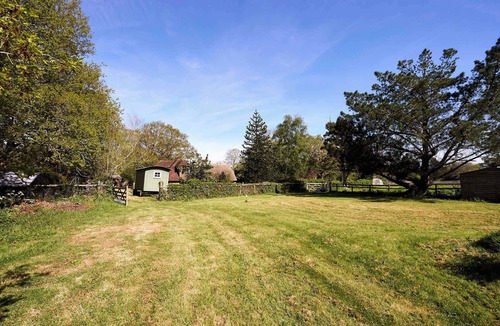 Bilsington Cabin | Host & Stay | The Tiled Cottage