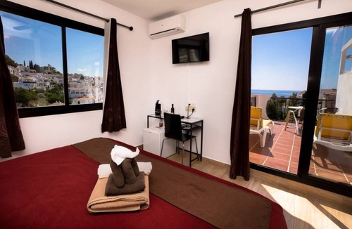 Nerja Hostel | Hostal Casa Mercedes