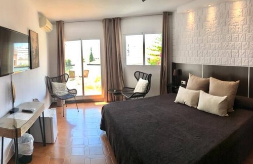 Nerja Hostel | Hostal Casa Mercedes
