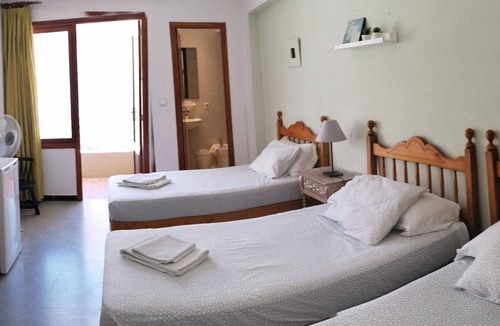 Sant Llorenc des Cardassar Hostel | Hostal Saturno