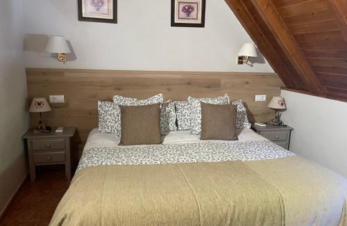 Unha House | Hostal Escuils