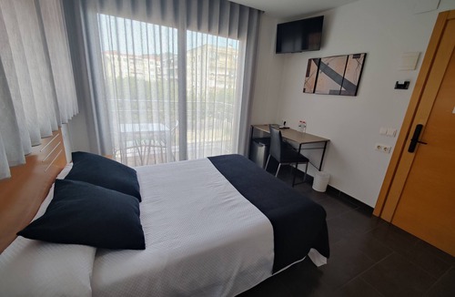 Pineda de Mar Hostel | Hostal Manel