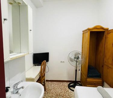 Sol House | Hostal Ruano