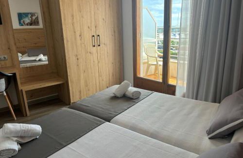 L'Estartit Hotel | Hostal Santa Clara