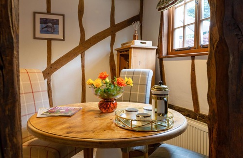 Walsham-le-Willows Cottage | Hot tub, masseuse, private chef, pizza oven, fire place and dog friendly