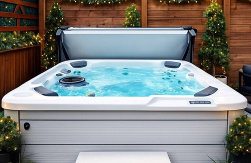 Chippawa House | Hot Tub/Outdoor Sauna/Heated Pool/5 Min To Falls