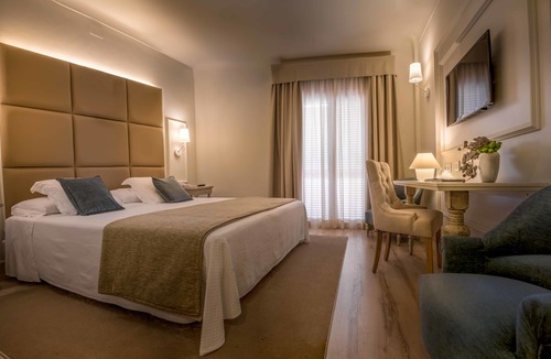 Figueres Hotel | Hotel Pirineo Figueres by Pierre and Vacances