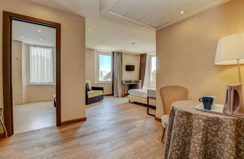 Desenzano del Garda City Centre Hotel | Hotel Tripoli