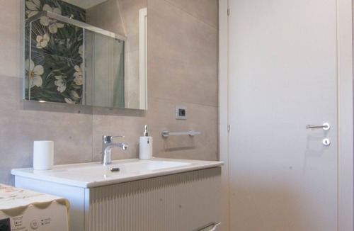 Agropoli Apartment | House located 100 meters from the sea and close to all amenities.