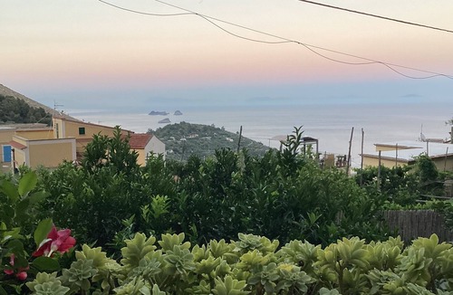 Nerano Cottage | House on the path, Nerano