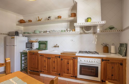 Caimari Ski Chalet | House with 3 bedrooms, 2 bathrooms and pool